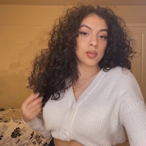 Meet your Posher, Ana